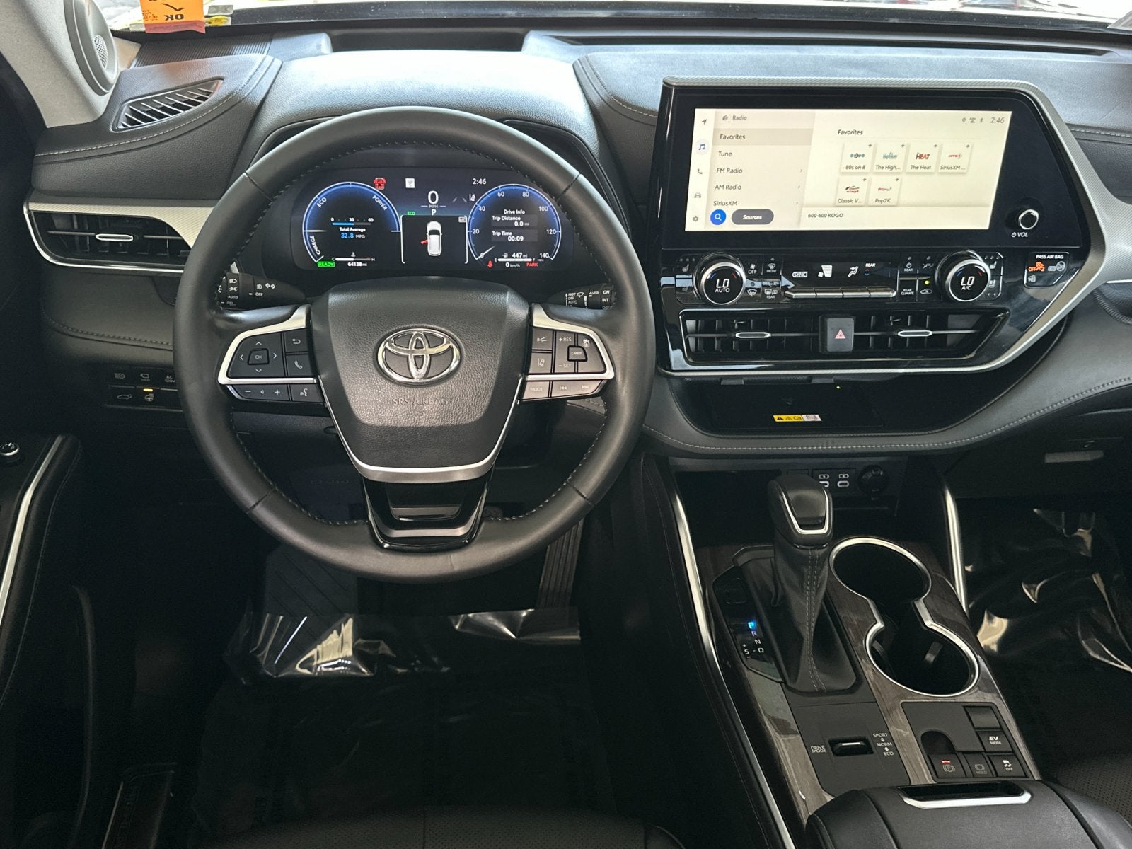 2023 Toyota Highlander Hybrid Platinum