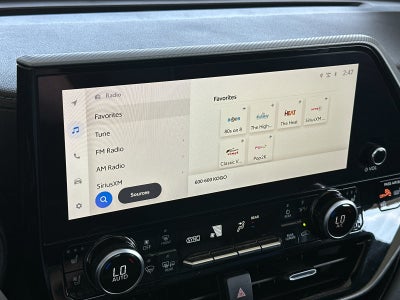 2023 Toyota Highlander Hybrid Platinum