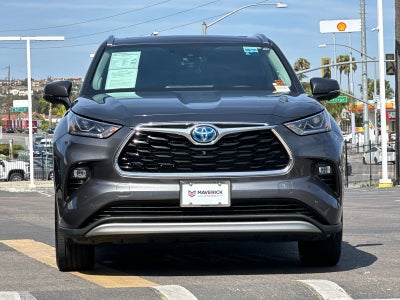 2023 Toyota Highlander Hybrid Platinum