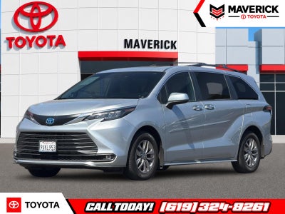 2025 Toyota Sienna XLE 8 Passenger