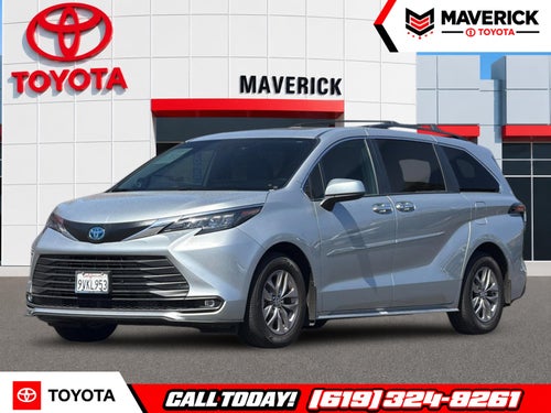 2025 Toyota Sienna XLE 8 Passenger