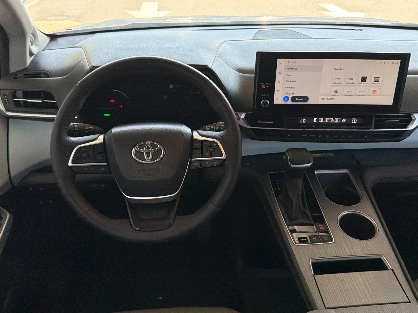 2025 Toyota Sienna XLE 8 Passenger