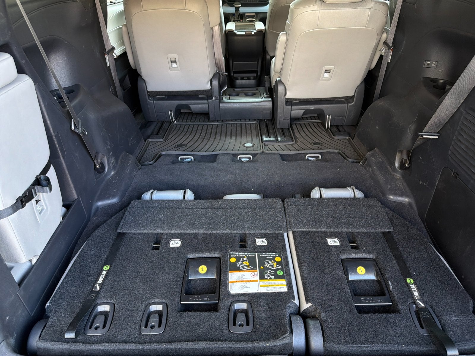 2025 Toyota Sienna XLE 8 Passenger