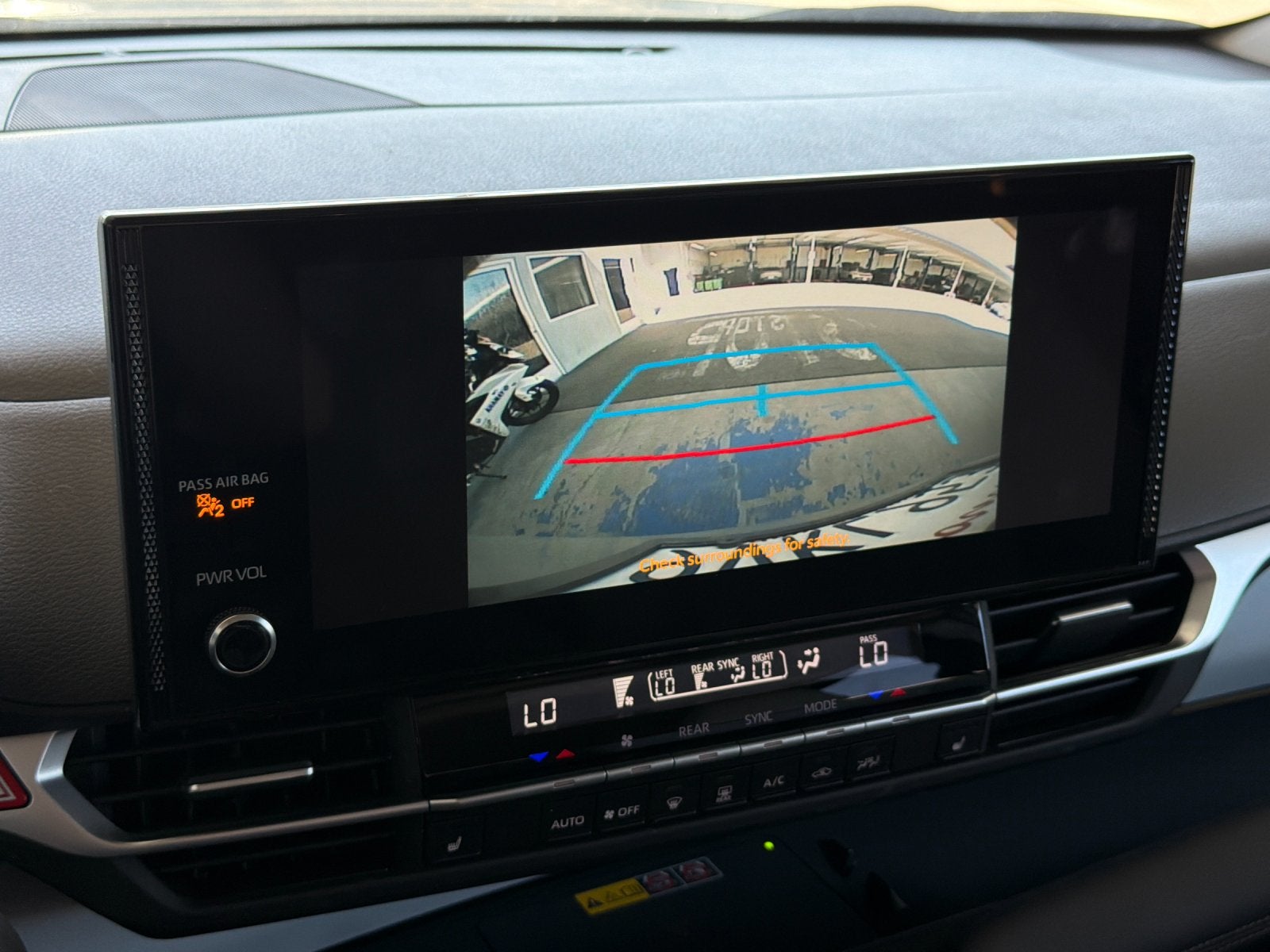 2025 Toyota Sienna XLE 8 Passenger