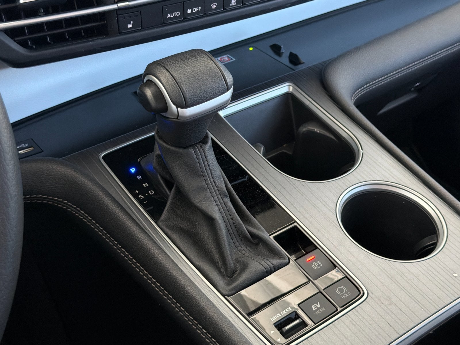 2025 Toyota Sienna XLE 8 Passenger