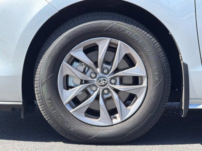 2025 Toyota Sienna XLE 8 Passenger