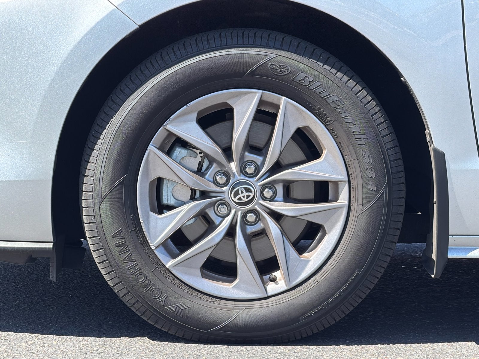 2025 Toyota Sienna XLE 8 Passenger