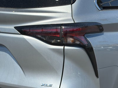 2025 Toyota Sienna XLE 8 Passenger