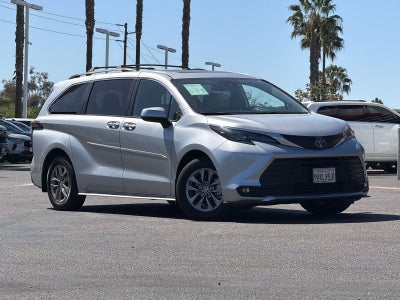 2025 Toyota Sienna XLE 8 Passenger