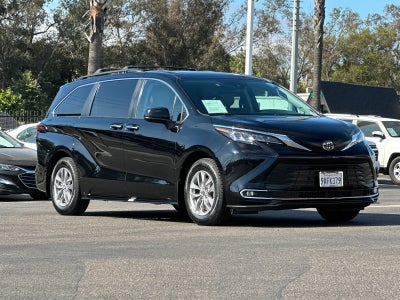 2022 Toyota Sienna XLE 7 Passenger