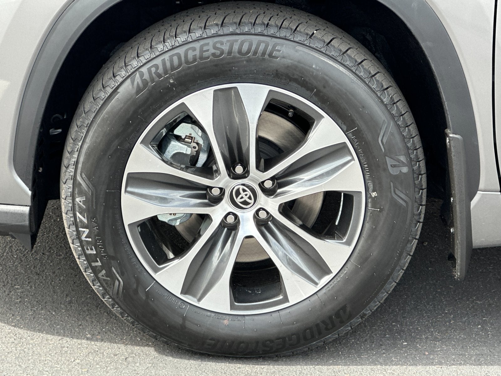 2026 Toyota Highlander Hybrid XLE