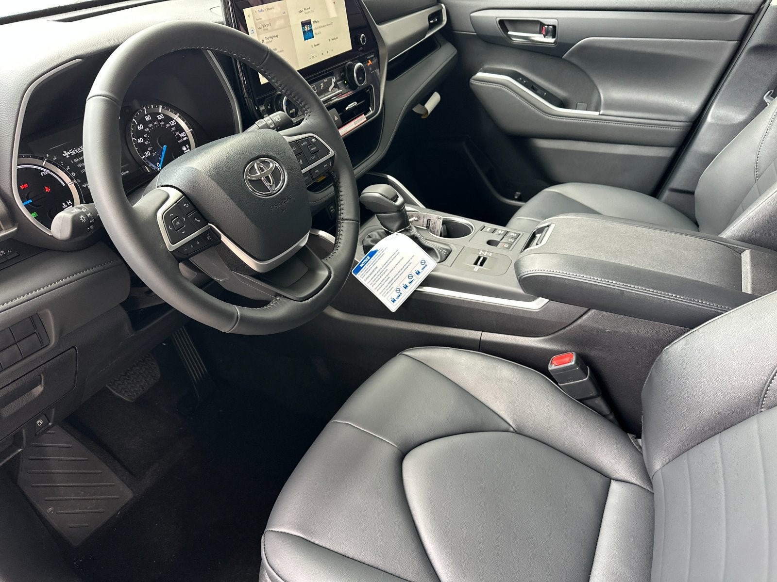 2026 Toyota Highlander Hybrid XLE