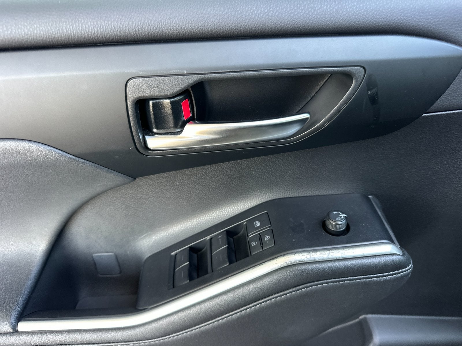 2025 Toyota Highlander Hybrid XLE