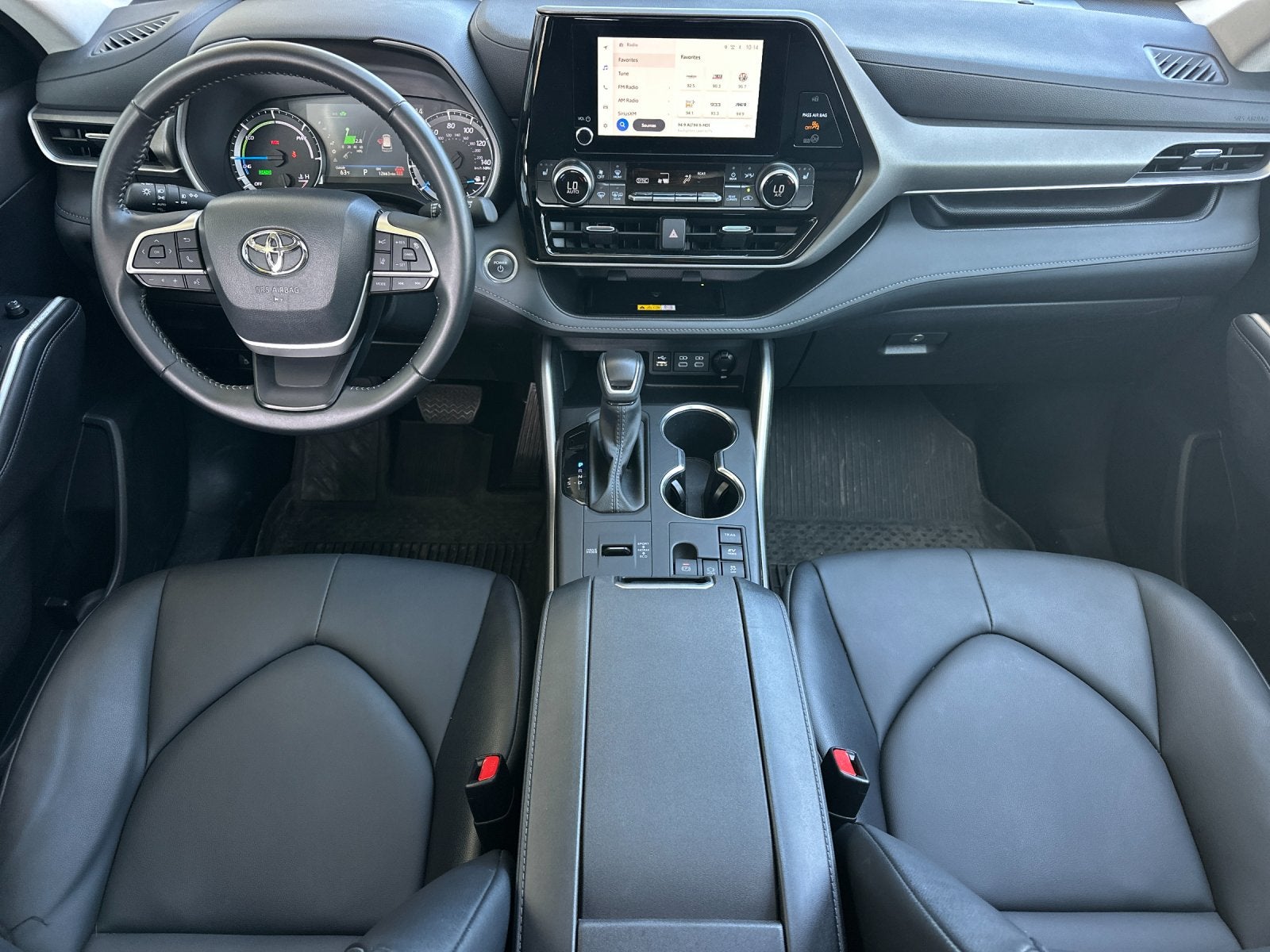 2025 Toyota Highlander Hybrid XLE