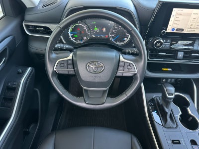 2025 Toyota Highlander Hybrid XLE