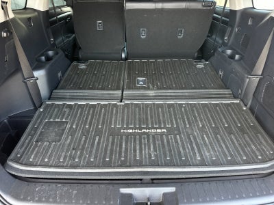 2025 Toyota Highlander Hybrid XLE