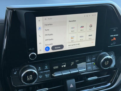 2025 Toyota Highlander Hybrid XLE