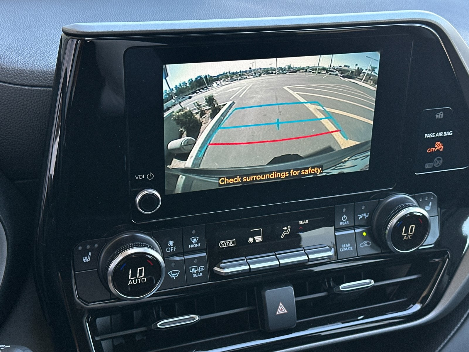 2025 Toyota Highlander Hybrid XLE