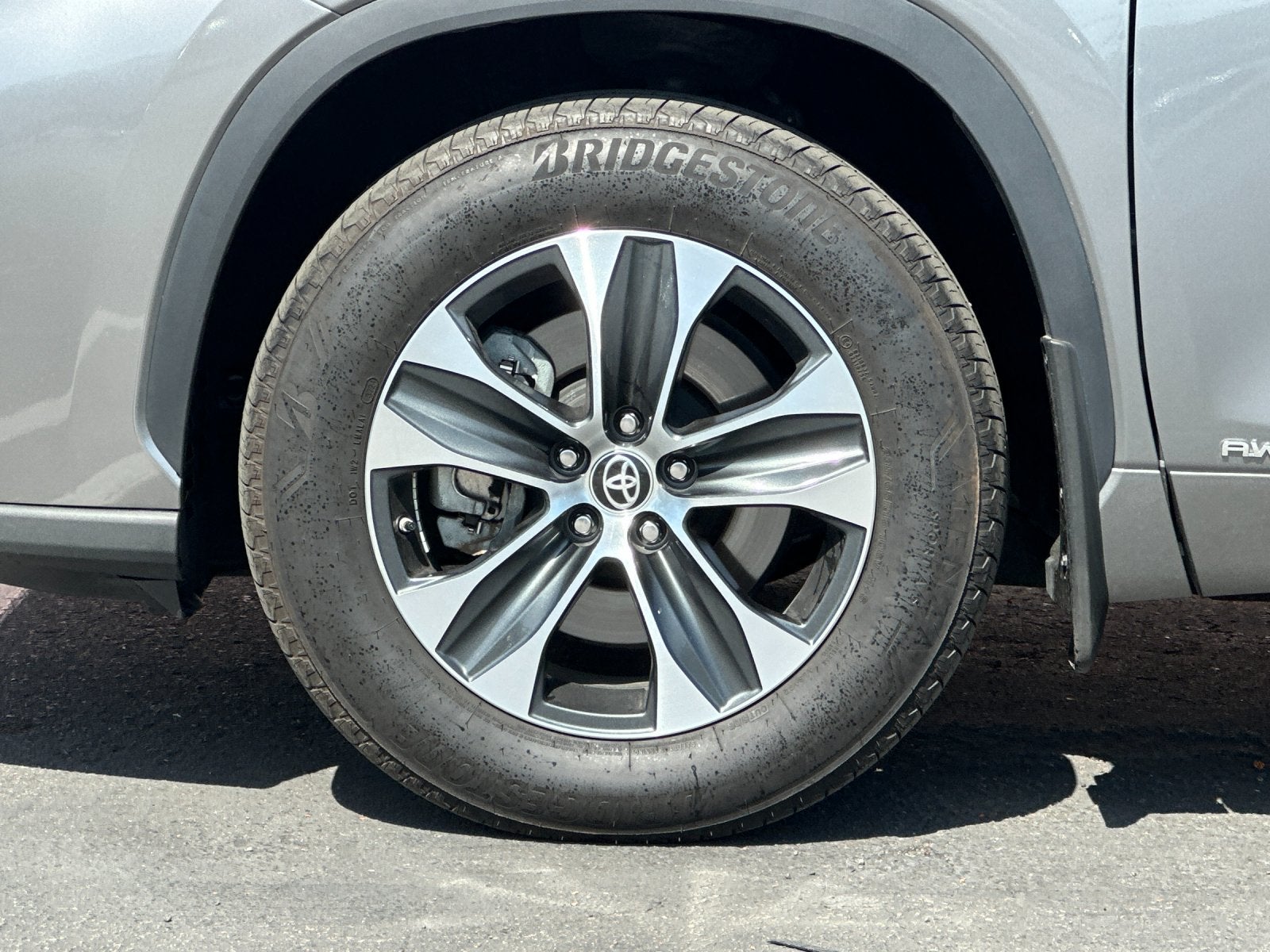 2025 Toyota Highlander Hybrid XLE