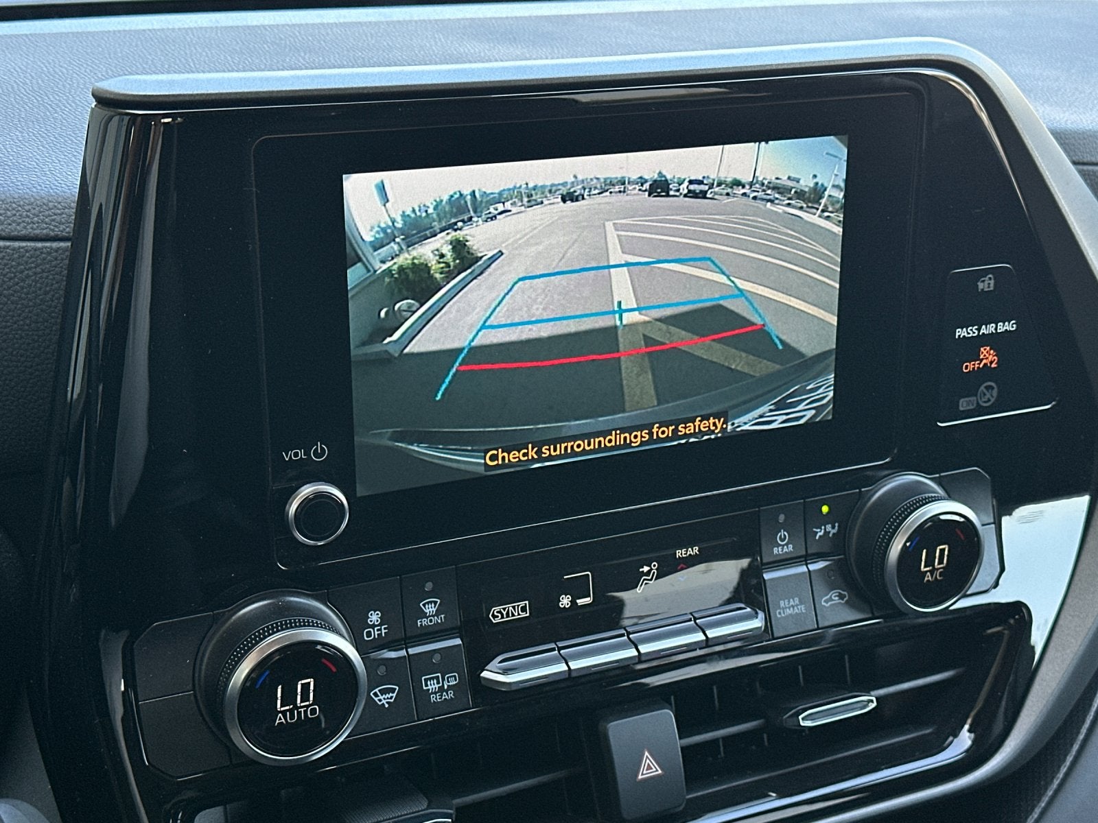 2025 Toyota Highlander LE