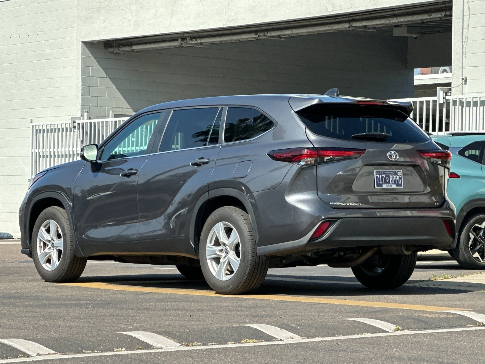 2025 Toyota Highlander LE