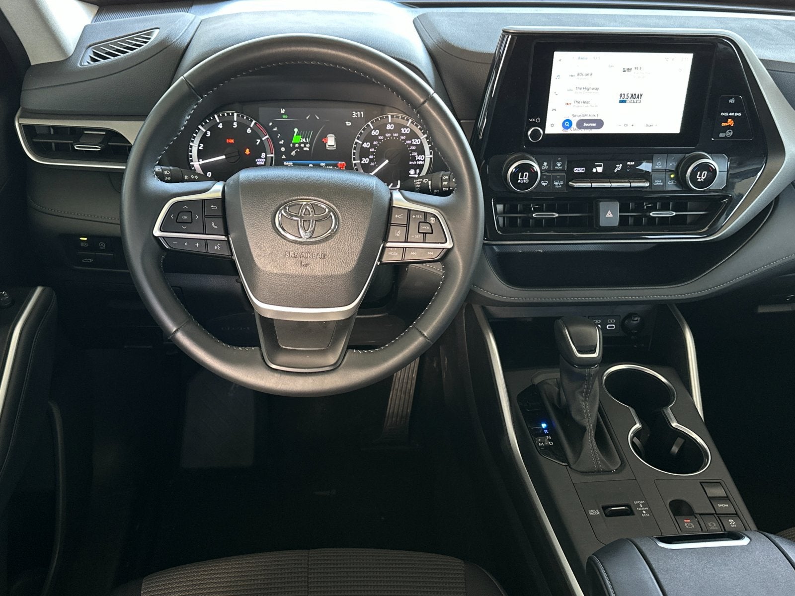 2025 Toyota Highlander LE