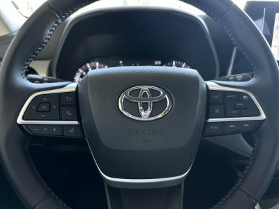 2025 Toyota Highlander LE