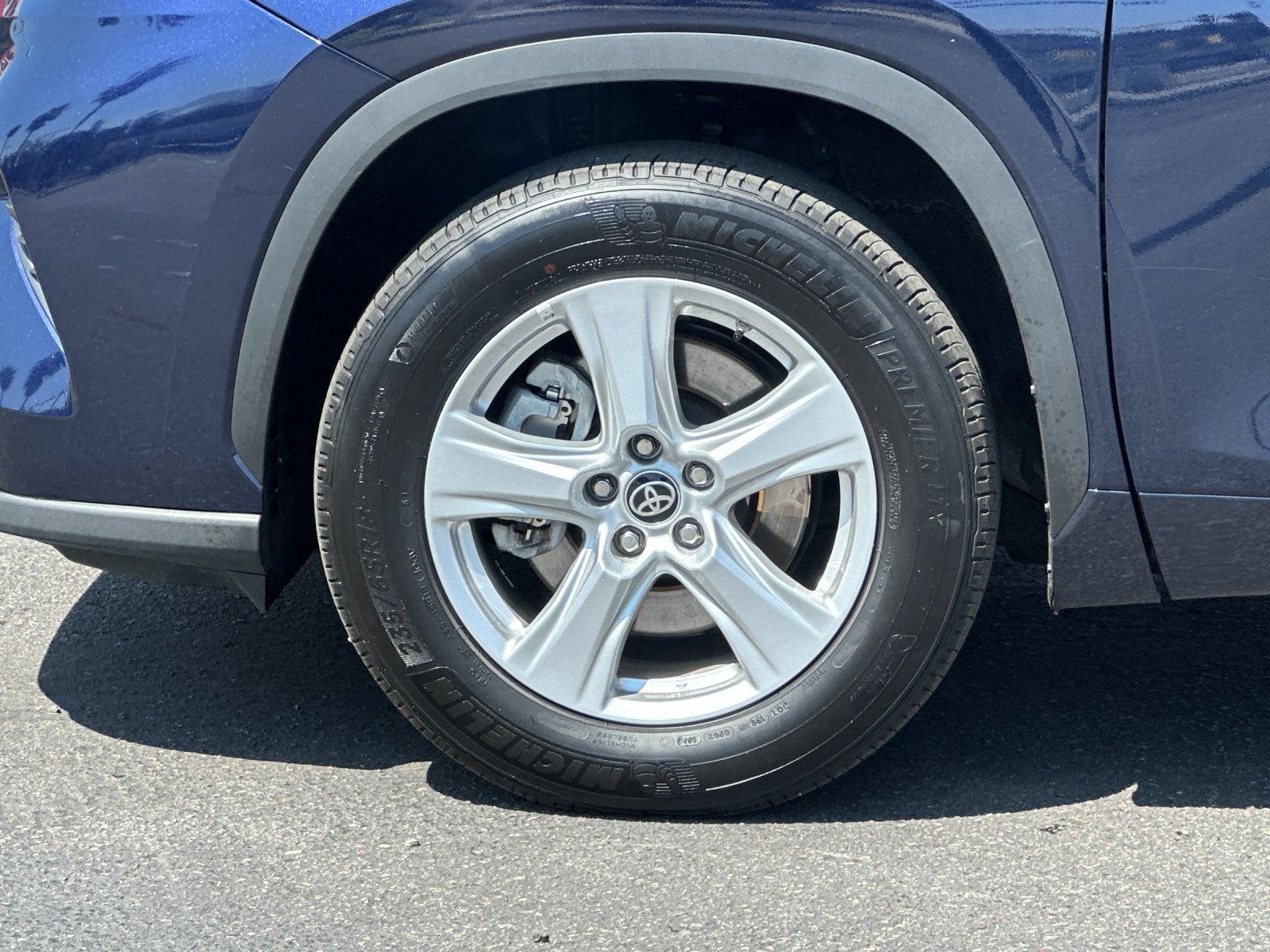 2025 Toyota Highlander LE