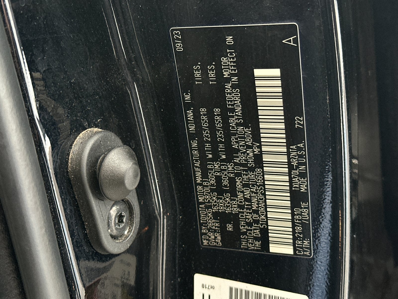 2023 Toyota Highlander LE