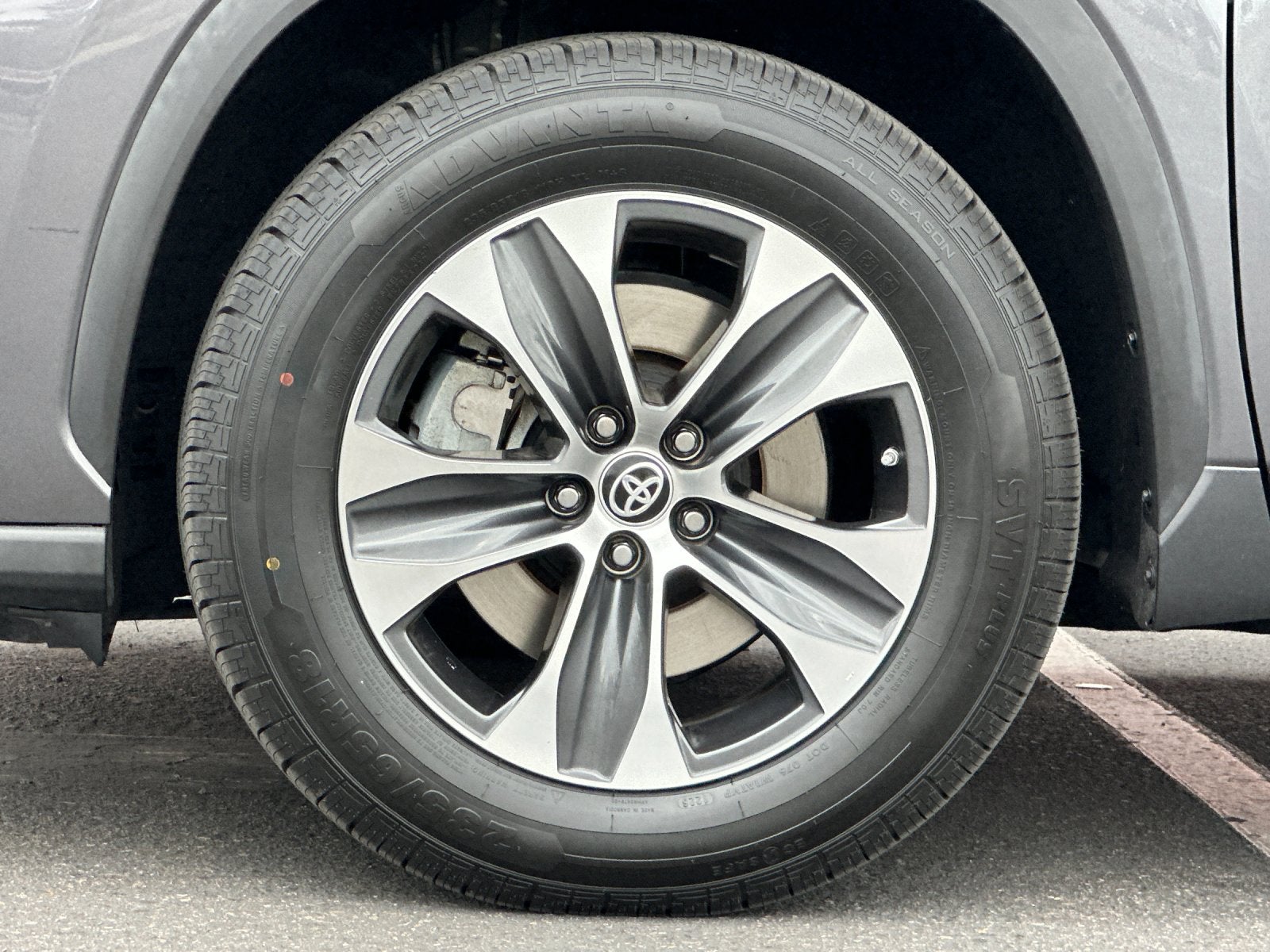 2024 Toyota Highlander XLE