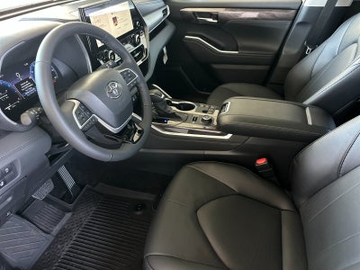 2026 Toyota Highlander Limited