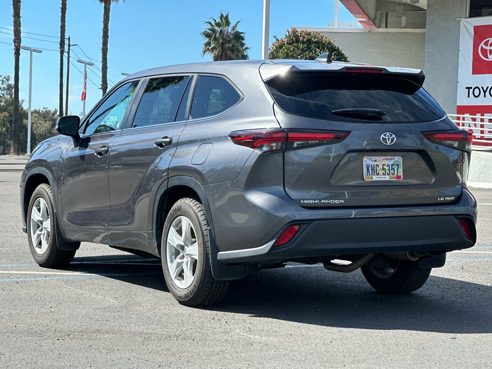 2024 Toyota Highlander LE