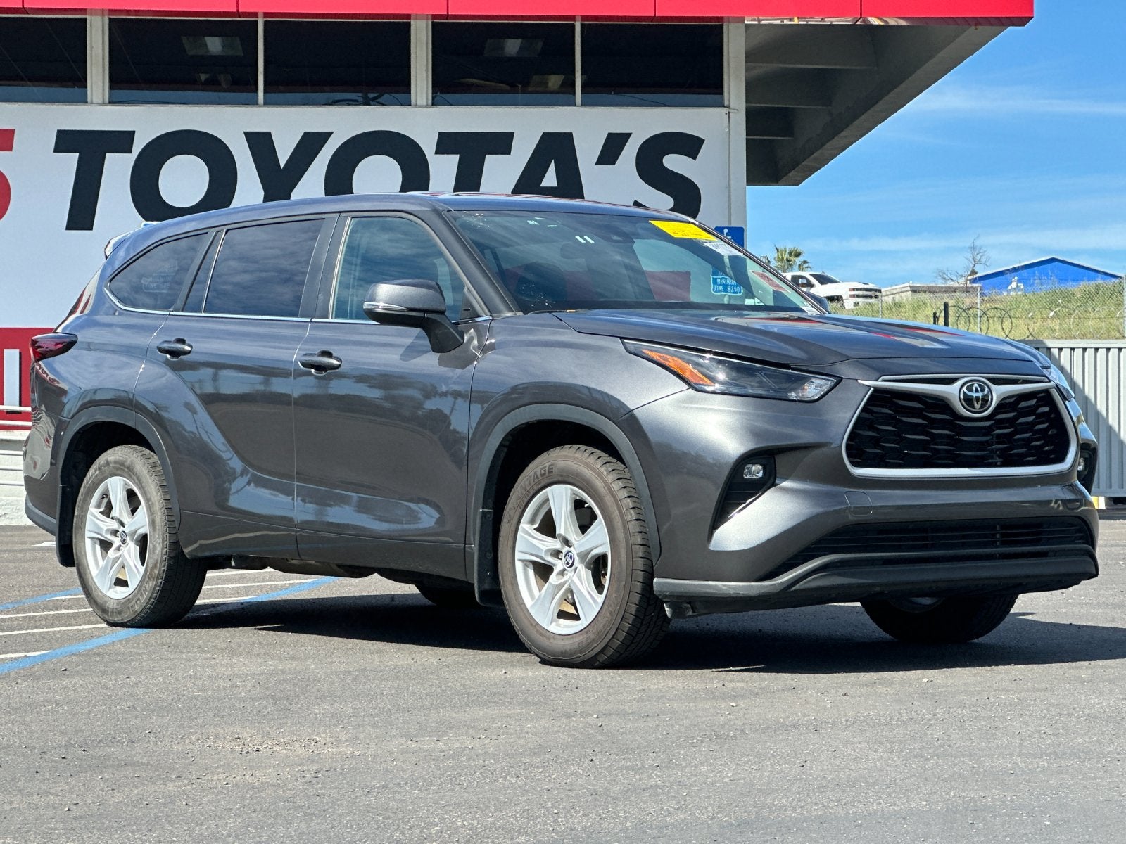 2024 Toyota Highlander LE