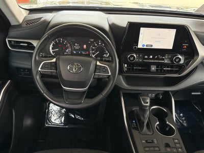 2025 Toyota Highlander LE