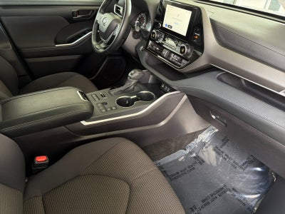 2025 Toyota Highlander LE