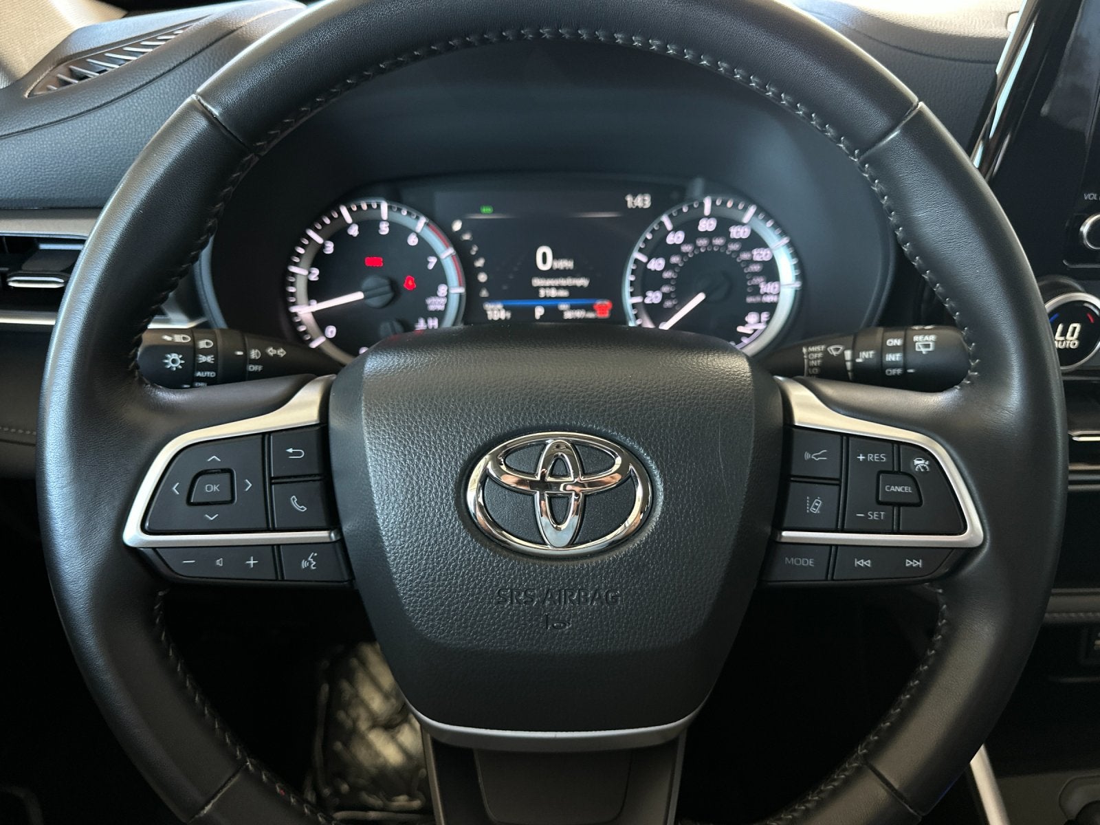 2025 Toyota Highlander LE