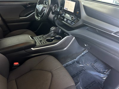 2024 Toyota Highlander LE