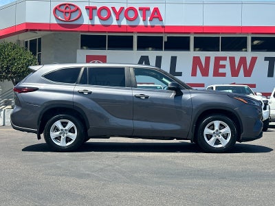 2024 Toyota Highlander LE