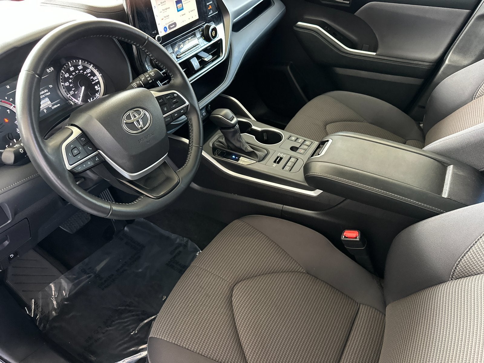 2025 Toyota Highlander LE