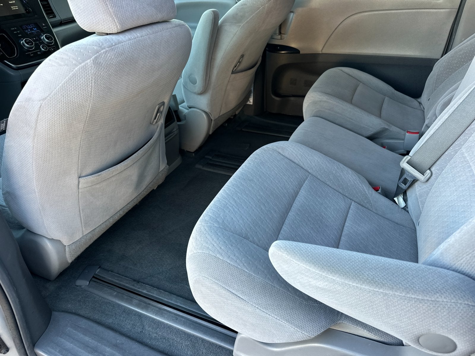 2016 Toyota Sienna LE 8 Passenger