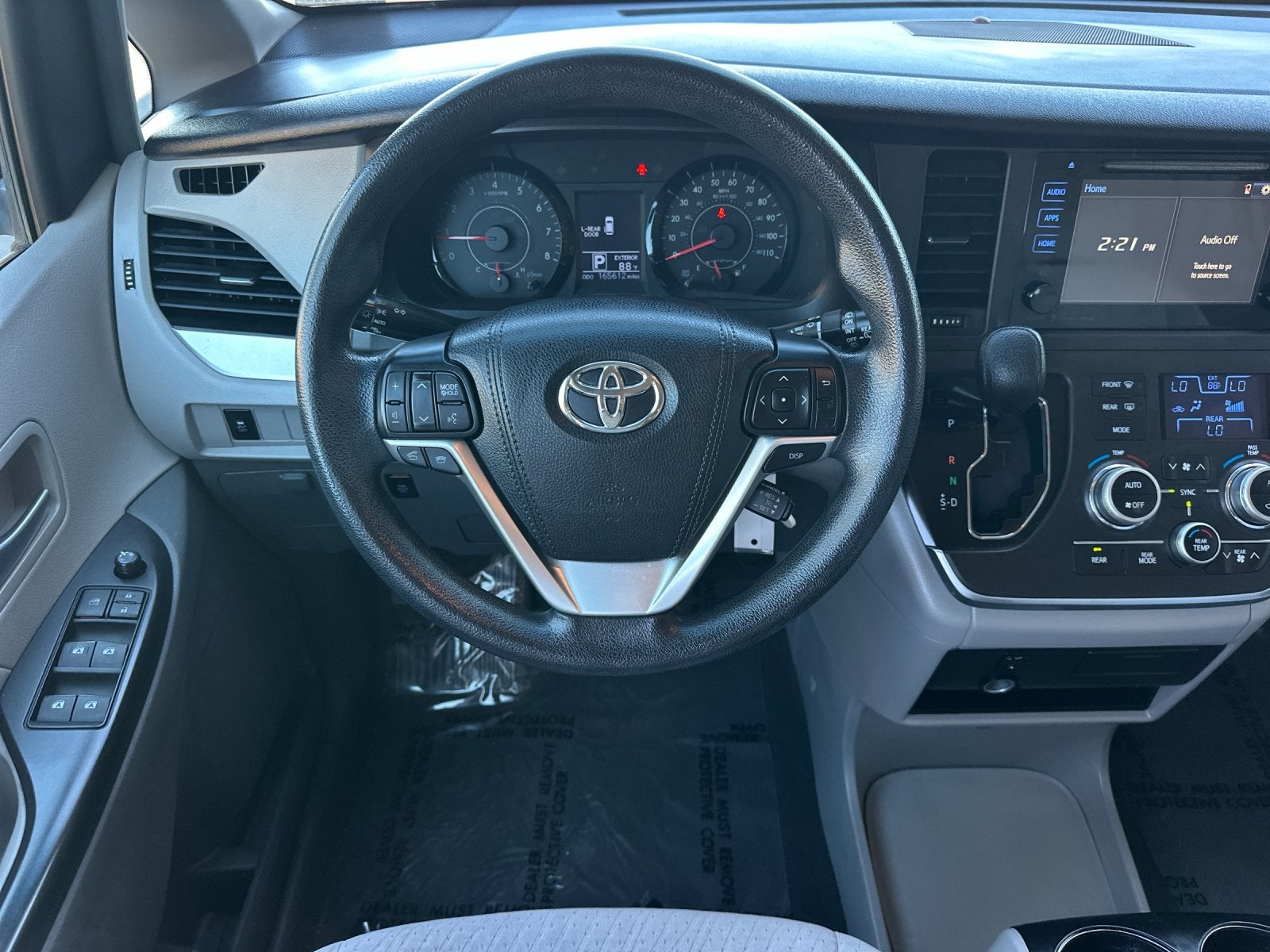 2016 Toyota Sienna LE 8 Passenger