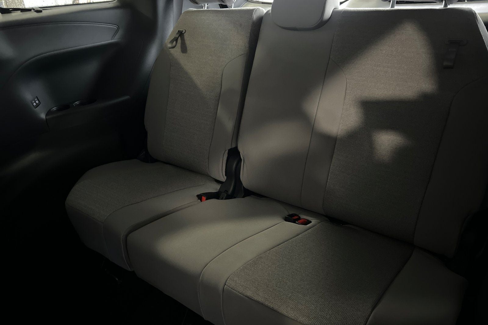 2026 Toyota Sienna LE 8 Passenger