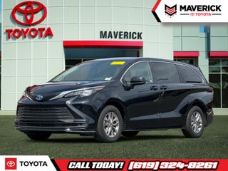 2025 Toyota Sienna LE 8 Passenger