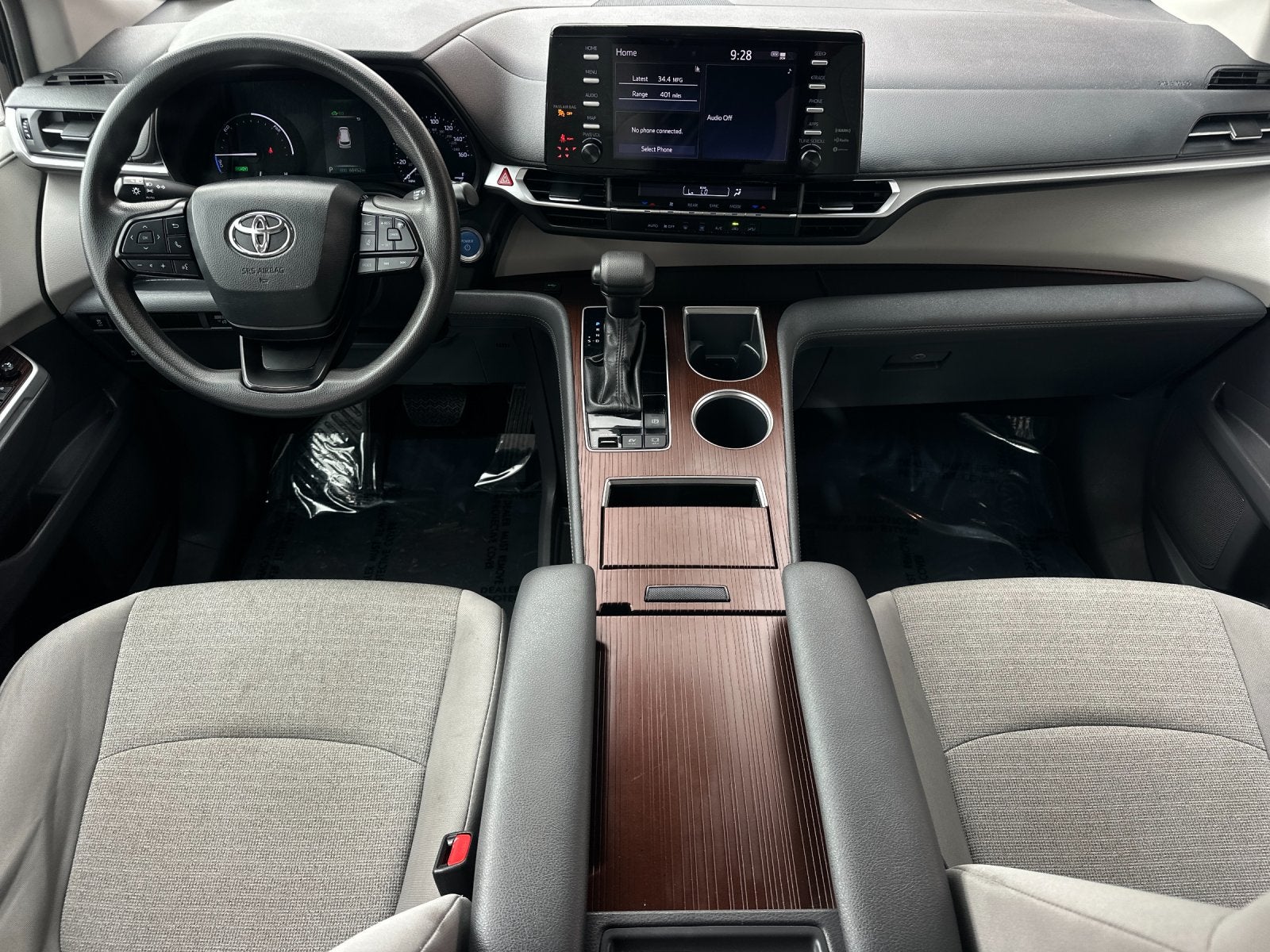 2024 Toyota Sienna LE 8 Passenger