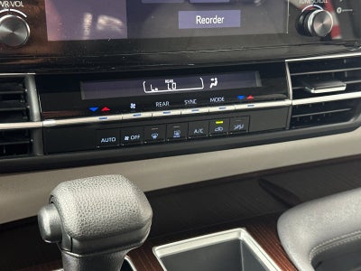 2024 Toyota Sienna LE 8 Passenger