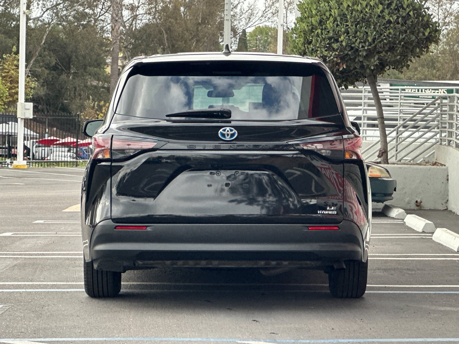 2024 Toyota Sienna LE 8 Passenger