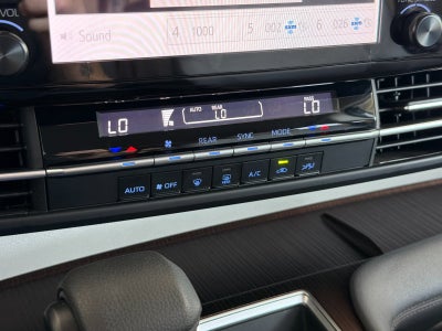 2024 Toyota Sienna LE 8 Passenger