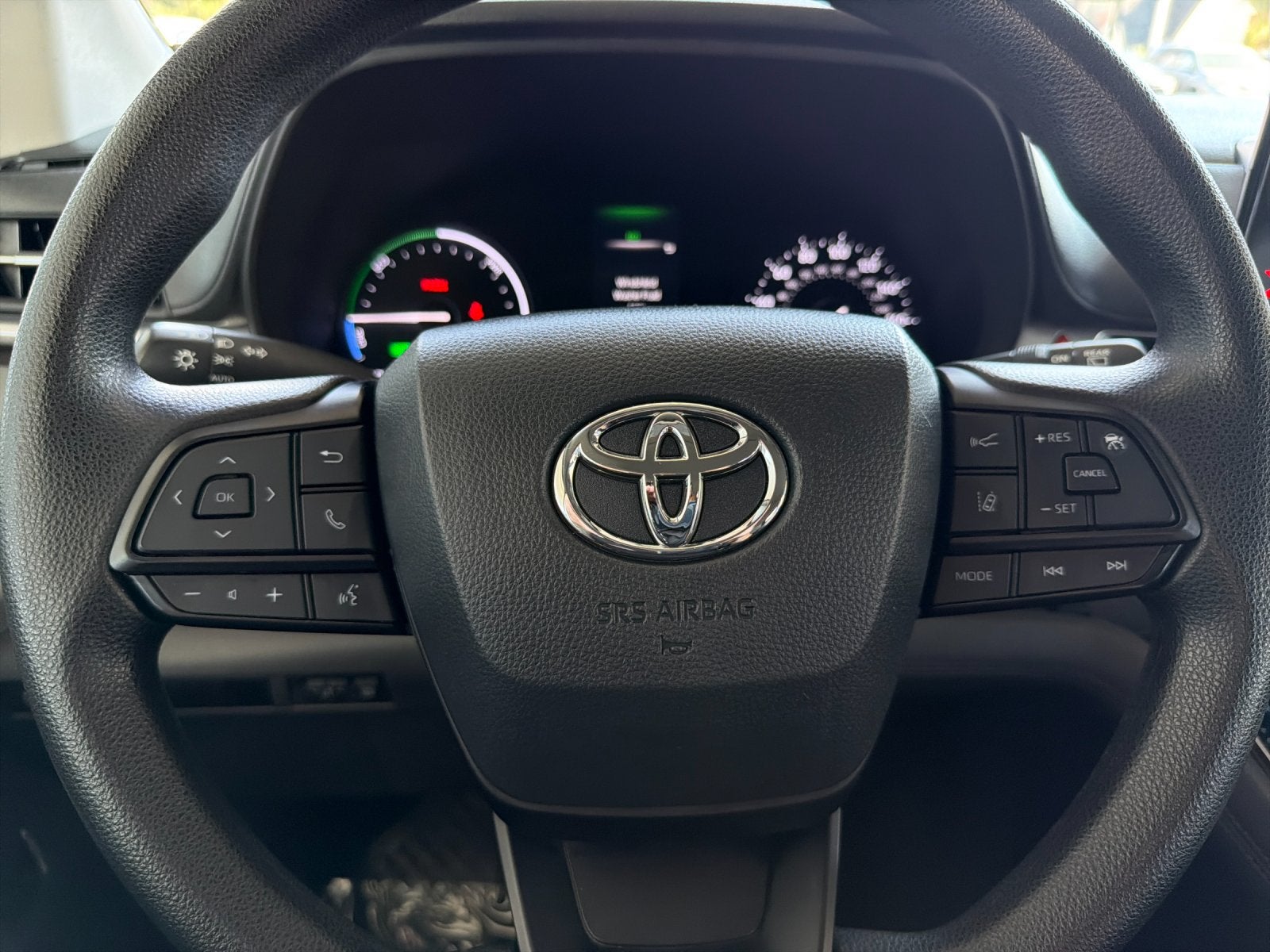 2024 Toyota Sienna LE 8 Passenger