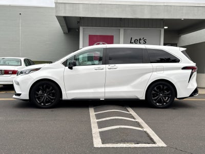 2023 Toyota Sienna XSE 7 Passenger