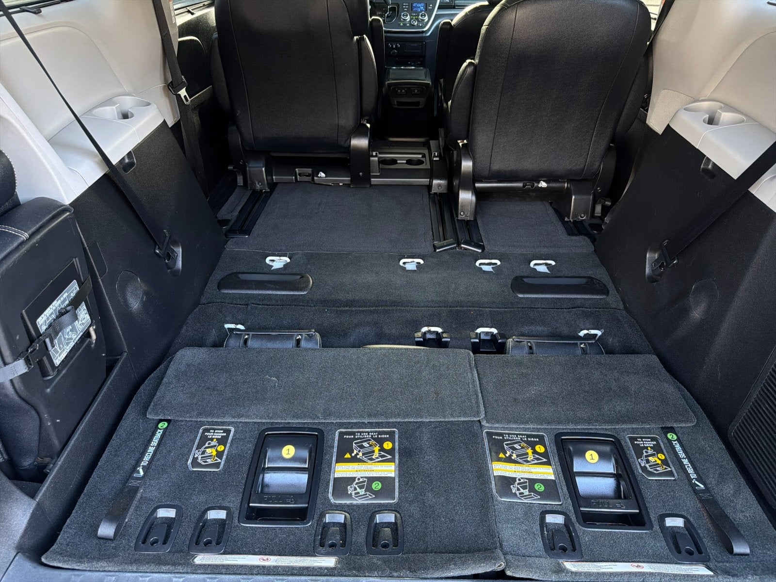 2018 Toyota Sienna SE Premium 8 Passenger